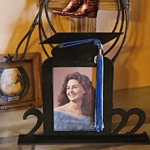 Load image into Gallery viewer, 2022 Graduation Photo Frame 5x7 - Designodeal
