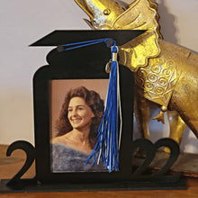Load image into Gallery viewer, 2022 Graduation Photo Frame 5x7 - Designodeal
