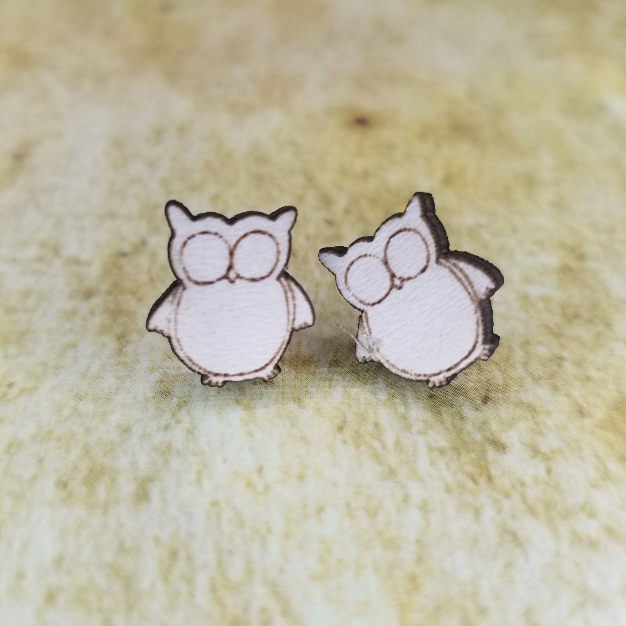 Baby Owl Maple Wood Stud Earrings - Designodeal