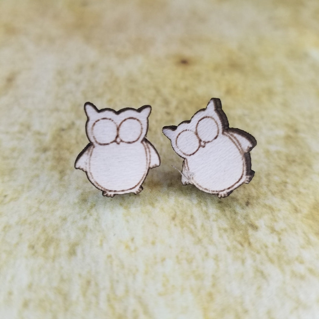 Baby Owl Maple Wood Stud Earrings - Designodeal