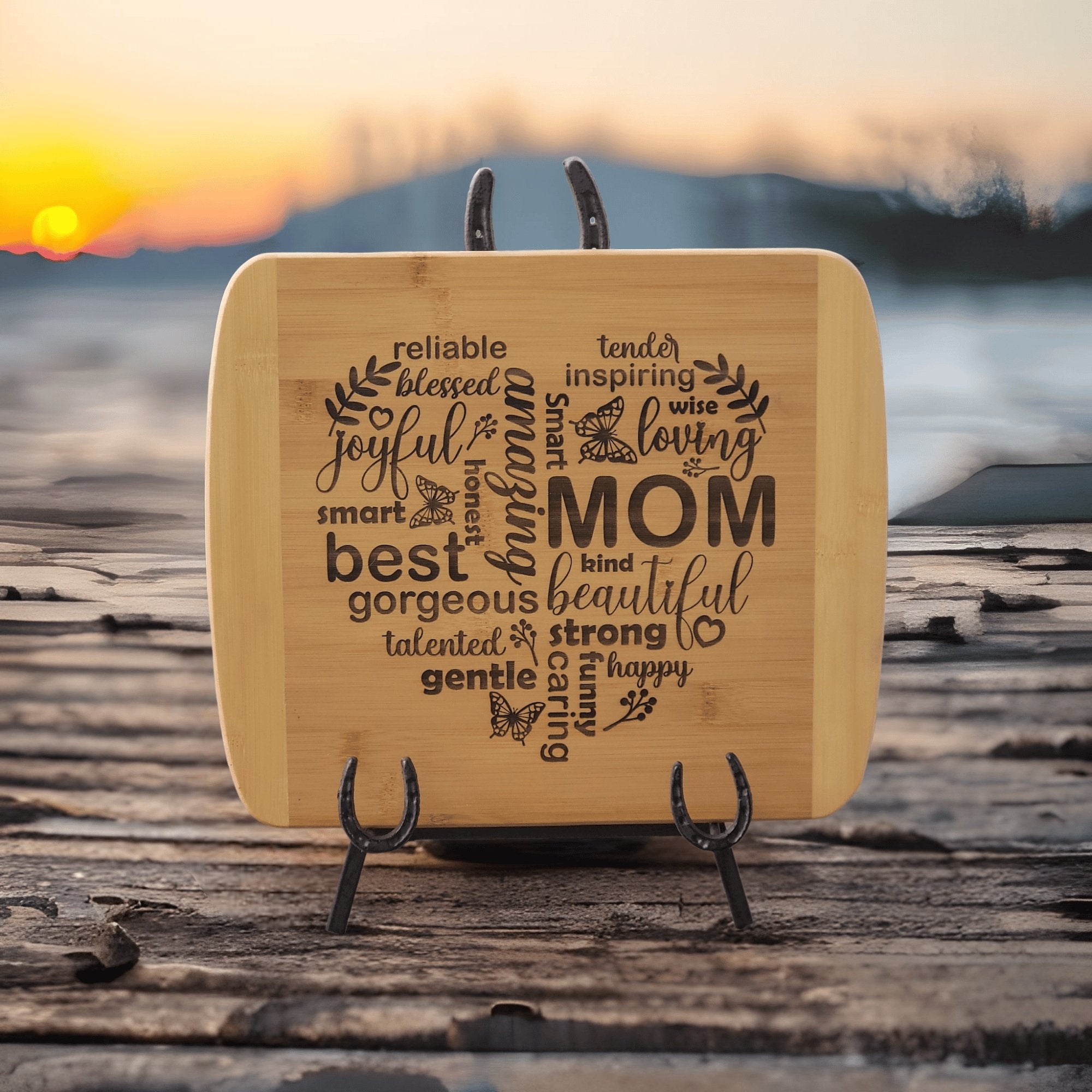 Custom Engraved Heart Mom Bamboo Cutting Board - Designodeal