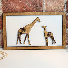Load image into Gallery viewer, Giraffe Mommy &amp; Me Sign - Daddy &amp; Me Animal Sign - Designodeal
