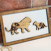Load image into Gallery viewer, Lion Daddy &amp; Me Animal Sign - Designodeal
