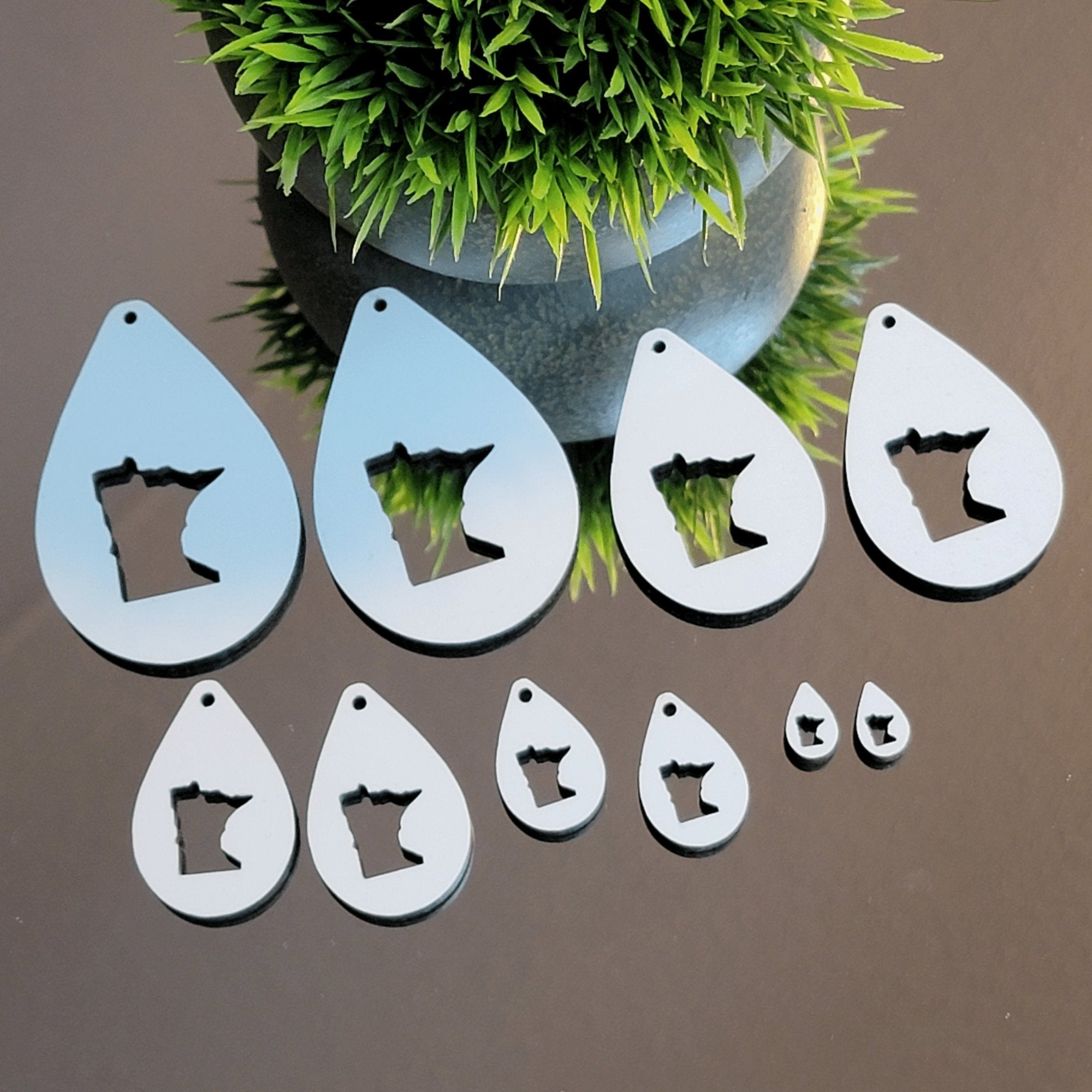 Minnesota Teardrop Sublimation Earring Blanks ~ Multiple Sizes - Designodeal