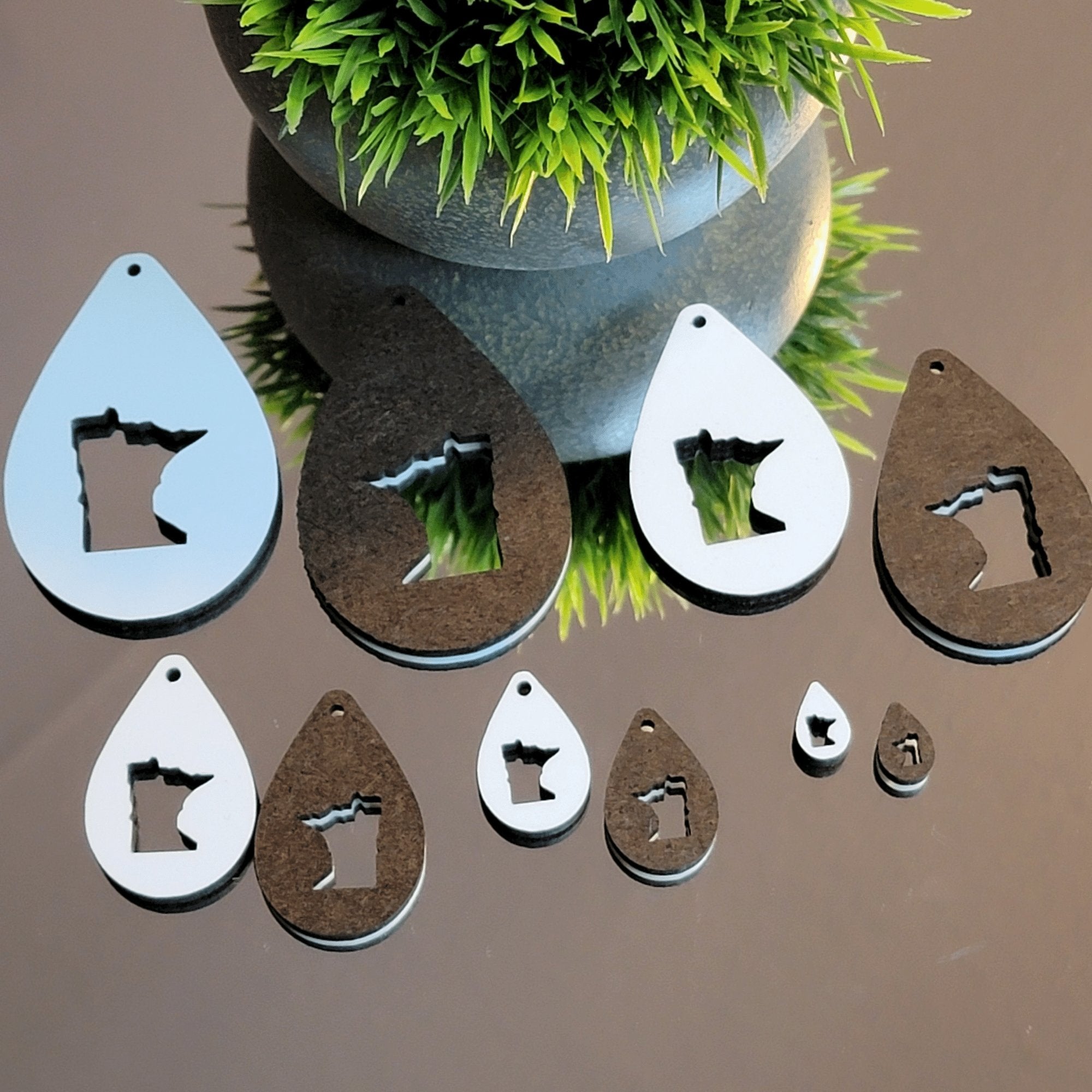Minnesota Teardrop Sublimation Earring Blanks ~ Multiple Sizes - Designodeal