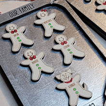 Load image into Gallery viewer, Personalized Gingerbread Family &amp; Pets Cookie Tray Christmas Ornament - Designodeal
