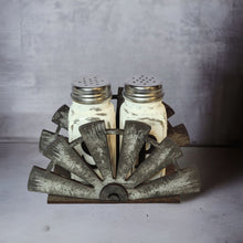 Load image into Gallery viewer, Rustic Windmill Salt &amp; Pepper Shaker Stand - Designodeal
