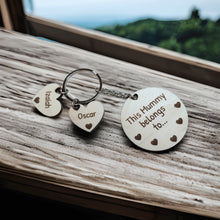 Load image into Gallery viewer, This Mommy Belongs To Keychain With Round Mom Charm and Heart Kids Charms - Designodeal
