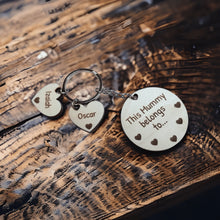 Load image into Gallery viewer, This Mommy Belongs To Keychain With Round Mom Charm and Heart Kids Charms - Designodeal
